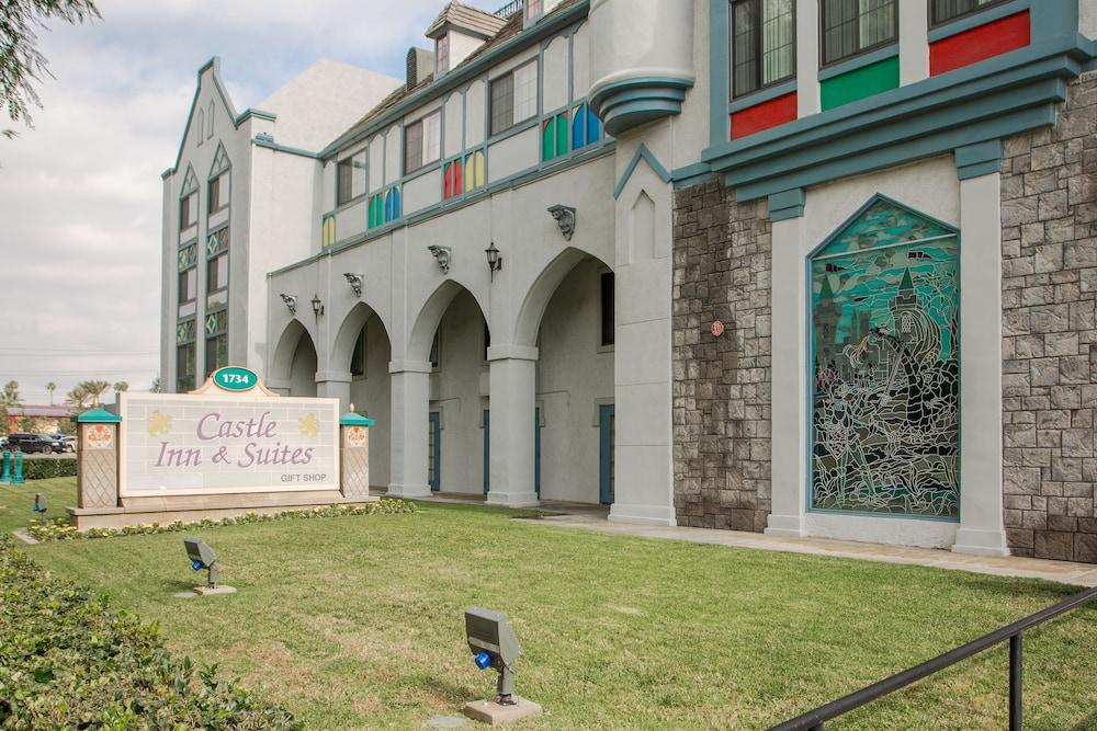 Castle Inn And Suites Anaheim Zewnętrze zdjęcie