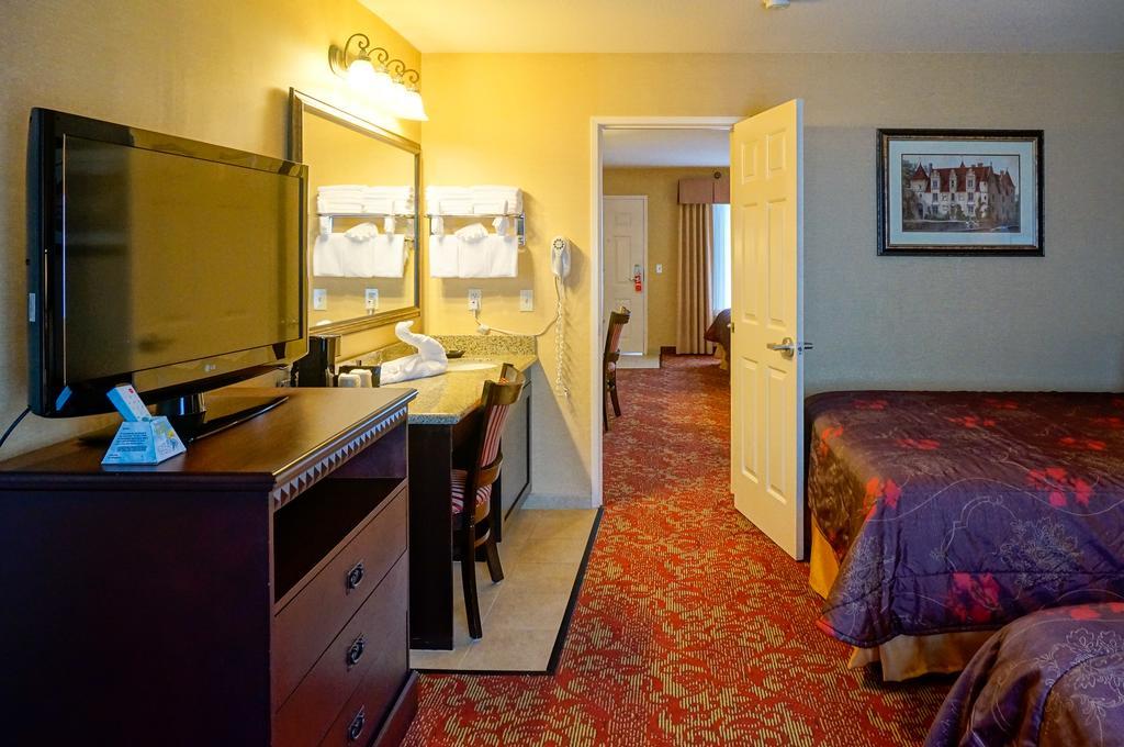 Castle Inn And Suites Anaheim Zewnętrze zdjęcie