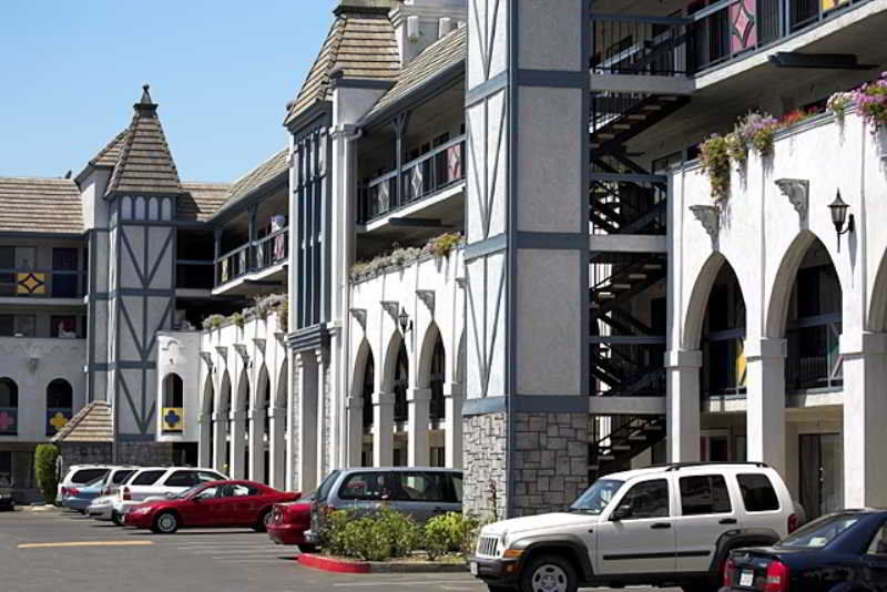 Castle Inn And Suites Anaheim Zewnętrze zdjęcie
